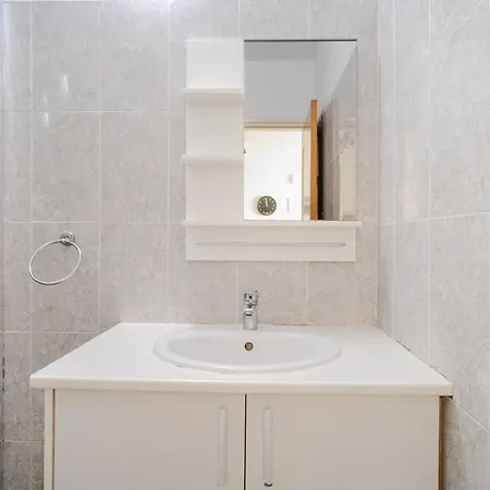 Blu Mackenzie 1 Bdr Flat With Pool Apartman Lárnaka