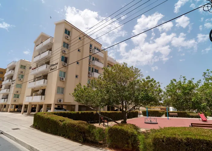 Blu Mackenzie 1 Bdr Flat With Pool *