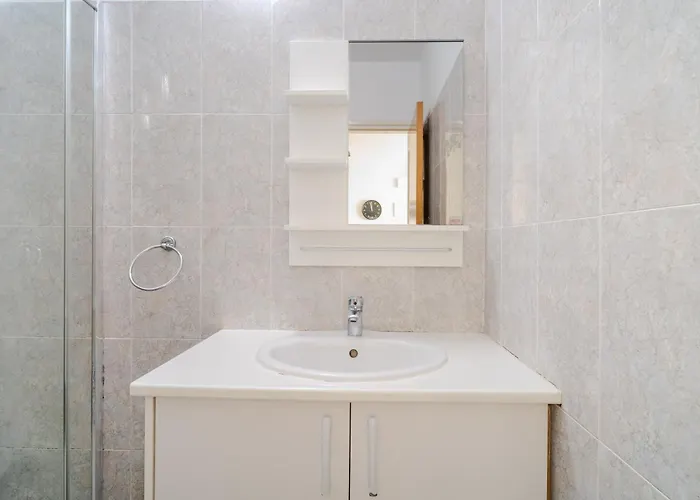 Blu Mackenzie 1 Bdr Flat With Pool Apartament Larnaca