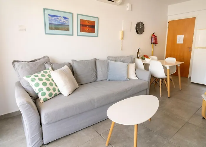 Blu Mackenzie 1 Bdr Flat With Pool Apartament Larnaca