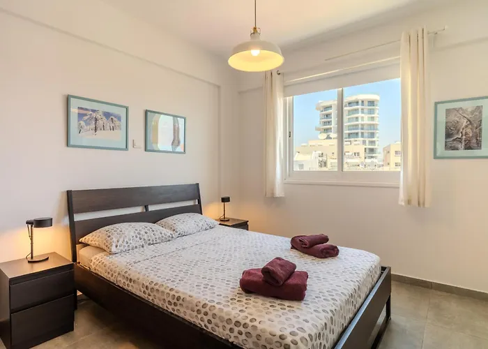 Blu Mackenzie 1 Bdr Flat With Pool Larnaca