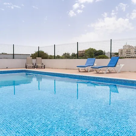 Blu Mackenzie 1 Bdr Flat With Pool Larnaca