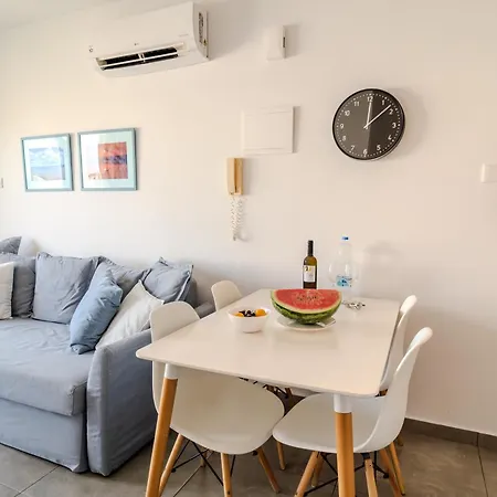 Blu Mackenzie 1 Bdr Flat With Pool Διαμέρισμα *