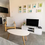Διαμέρισμα Blu Mackenzie 1 Bdr Flat With Pool Λάρνακα